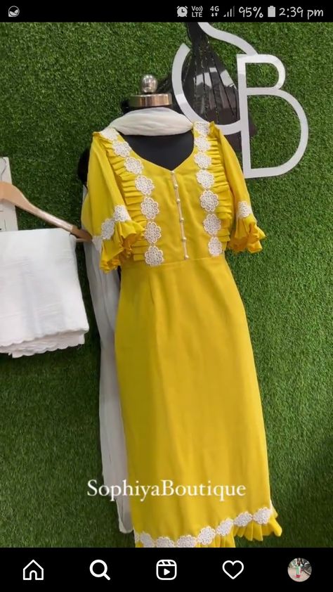 Suit Nack Desigen, Lass Design Suit, Neck Designs For Kurtis With Lace, Lace Designs On Suits, Lace Suit, Cotton Blouse Design, Lace Dress Design, Simple Kurta Designs, Designer Kurti Patterns