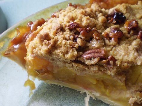 Peach Praline Pecan Streusel Pie Peaches And Cream Pie, Praline Pie, Streusel Pie, Vegan Pies, Nut Dessert, Pictures Of Things, Vegan Pie, Pecan Pralines, Peaches And Cream