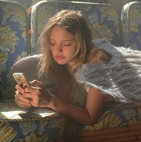 Alana Champion, Angel Aesthetic, An Angel, Aesthetic Girl, Pretty Pictures, Lana Del Rey, Aesthetic Pictures, Pretty People, Beautiful People