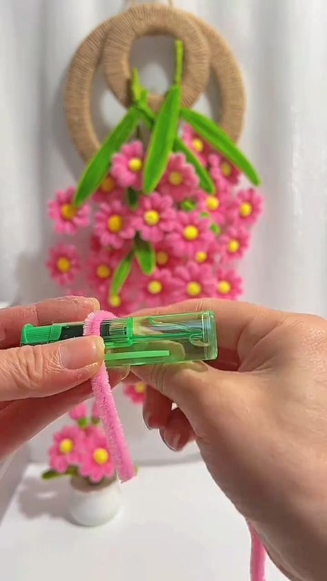 Dive into the art of crafting with this inspiring pipe cleaner flower tutorial! 🌼 Learn how to create beautiful, delicate flowers using simple materials like chenille stems and beads. Perfect for handmade gifts, home decor, or a fun DIY craft session. Bring your creativity to life with this easy and engaging project. 🌸 Try it now and share your amazing creations! #PipeCleanerCrafts #DIYFlowerTutorial #HandmadeGiftIdeas #CreativeCraftProjects #ChenilleStemArt #FlowerMakingIdeas #FunAndEasyDIY Pipe Cleaners Flowers, Chenille Flowers, Pipe Cleaner Projects, Handmade Craft Ideas, Pipe Cleaner Art, Pipe Cleaner Flowers, Pipe Cleaner Crafts, Fabric Flowers Diy, Chenille Stems