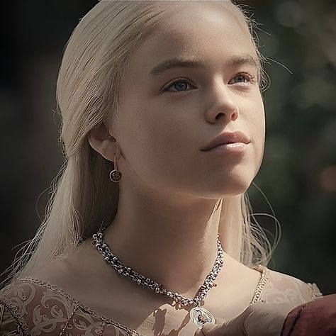 Rhaenerya Targaryen, Aegon Targaryen, Milly Alcock, Gemma Ward, Medieval Woman, Targaryen Art, Rhaenyra Targaryen, House Targaryen, House Of The Dragon