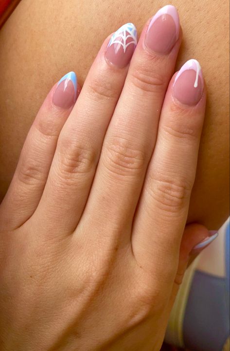 Gwen Stacy Nails, Spider Gwen Nails, Man Nails, Rapunzel Costume, Cute Reptiles, French Tip Acrylic Nails, Basic Nails, Short Acrylic, Gwen Stacy