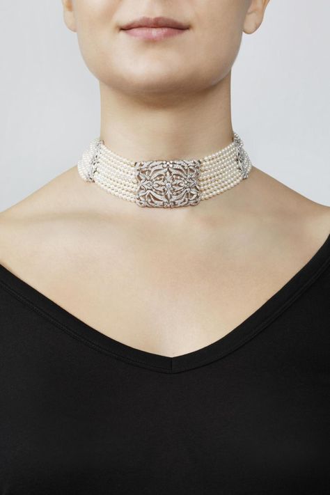 Jewelry Design Necklace Choker, Pearl Choker Necklace Design, Pearl Choker Necklace Indian, Pearl And Diamond Jewelry, Diamond Choker Set, Diamond Chokers, Pearl Diamond Necklace, Pearls Choker, Garland Design