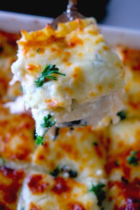 Cajun Chicken Tenders, White Lasagna Recipe, Garlic Chicken Tenders, Gluten Free Lasagna Recipe, Ways To Prepare Chicken, Baked Cajun Chicken, Baked Garlic Chicken, Oven Baked Chicken Tenders, White Chicken Lasagna