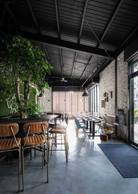 Factory Interior, Industrial Cafe, Taichung City, Industrial Home Design, Cafe Concept, Exposed Brick Walls, Cafe Interior Design, Restaurant Interior Design, Industrial House