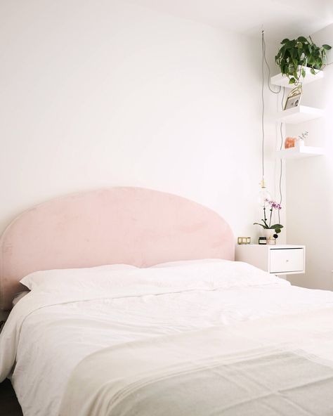 DIY Rounded Pink Headboard — The Sorry Girls Diy Round Headboard, Girls Headboard, Cheap Plywood, Plush Headboard, Rounded Headboard, Pink Headboard, The Sorry Girls, Girls Bed, Diy Girls