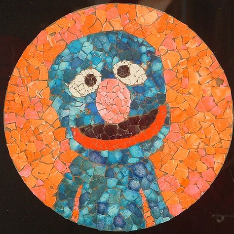 Eggshell Mosaic. Instructions are in the Muppet's Big Book of Crafts Egg Shell Art Eggshell Mosaic, Egg Shell Mosaic Art Ideas, Eggshell Crafts, World Egg Day, Benefits Of Eggs, Eggshell Mosaic, Dye Easter Eggs, Muppets Most Wanted, Stuff Toys