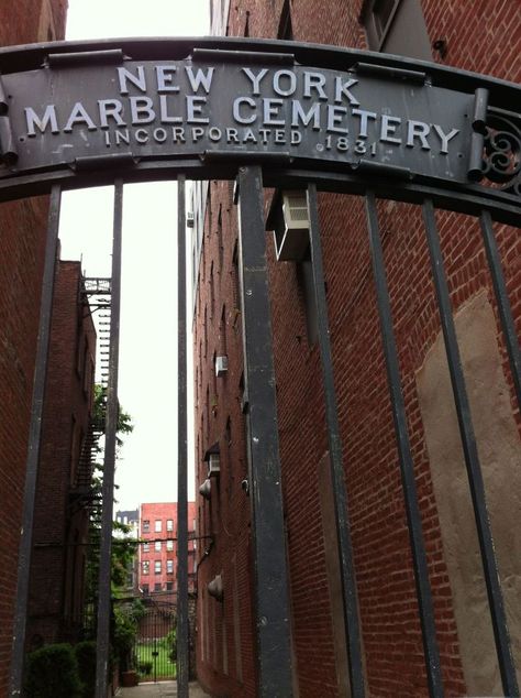 The entrance to the New York Marble Cemetery New York Cemetery, 2024 Halloween, Halloween Prop, Halloween Props, Tombstone, Shadowhunters, Cemetery, Monument, Entrance