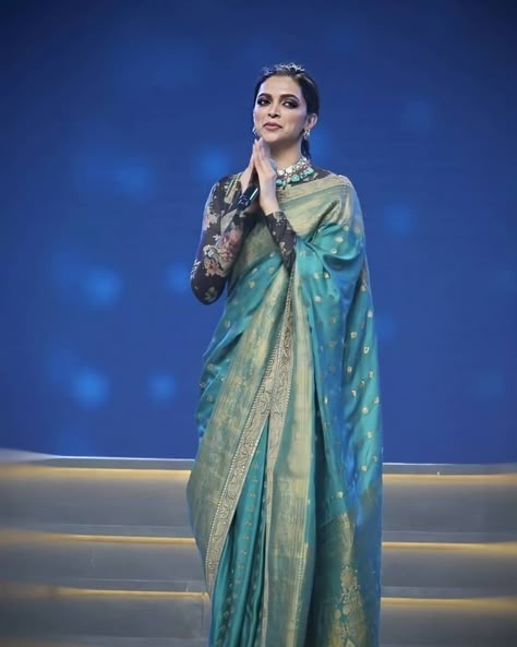 Deepika Padukone Looks, Deepika Padukone Saree, Sabyasachi Saree, Saree Inspiration, Fashionable Saree, Sabyasachi Sarees, Saree Ideas, Saree Wearing, Saree Wearing Styles