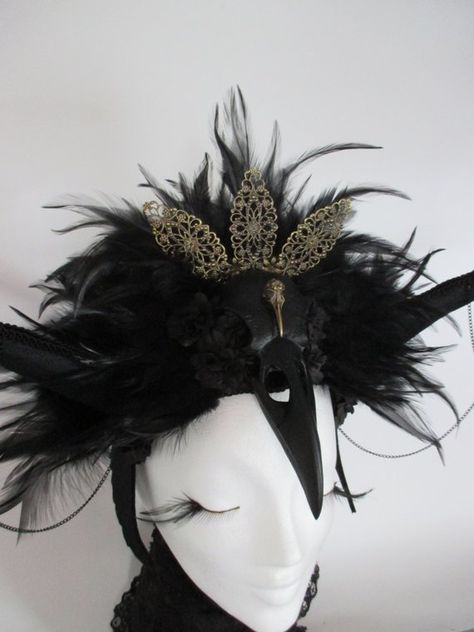 Raven Headdress Queen Black Feather Headdress Crown Horns Headpiece Halloween Mythical Raven Headpiece, Raven Headdress, Crow Masquerade Mask, Raven Queen Dnd, Crow Party, Raven Halloween Costume, Horns Headpiece, Halloween Store Display, Headdress Crown