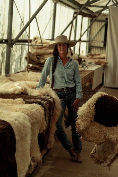 Homesteading with Shele Jeanne Jessee - Stetson Stories Western Womens Fashion, Classy Cowgirl, John B, Stetson Hat, Native American Beadwork, Western Chic, Western Hats, Deer Skin, Hat Band