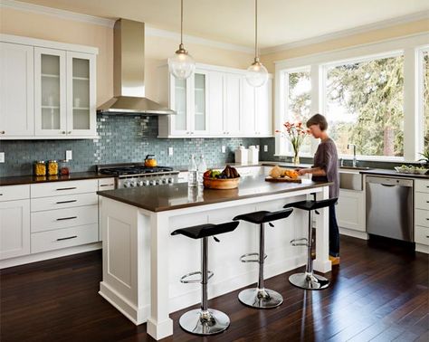 dark floor, white cabinets, dark counters - dark wood floor kitchen - eatwell101.com Dark Kitchen Floors, Backsplash Kitchen White Cabinets, Backsplash Cheap, White Kitchen Appliances, Trendy Kitchen Backsplash, Casa Clean, Wood Floor Kitchen, Blue Backsplash, Kabinet Dapur