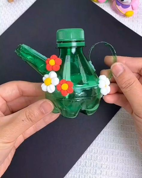 Plastic Bottle Crafts Diy, Water Bottle Crafts, Diy Steps, Cute Water Bottle, Plastic Bottle Art, Mini Bottle, Diy Bottle Crafts, Plastic Bottle Crafts, Diy Crafts Paper Flowers