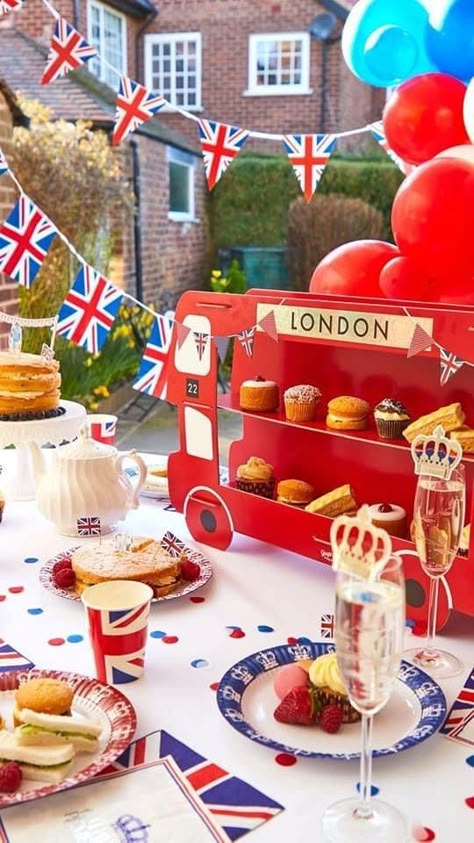 Jubilee Party Ideas, London Theme Parties, Jubilee Ideas, British Themed Parties, Paddington Bear Party, Queen Jubilee, Bus Cake, British Tea Party, Coronation Party