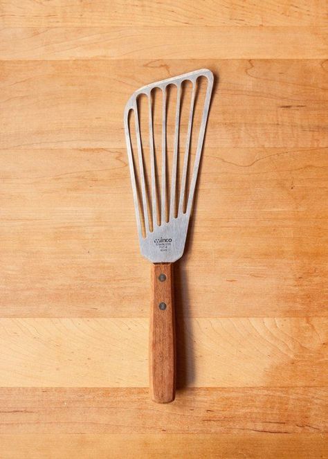 Why the Mighty Fish Spatula Earned a Spot in My Kitchen Fish Spatula, Best Kitchen Tools, Knife Skill, Mandolin Slicer, Foil Packets, Gadgets Kitchen Cooking, Small But Mighty, Cupcake Icing, Culinary School