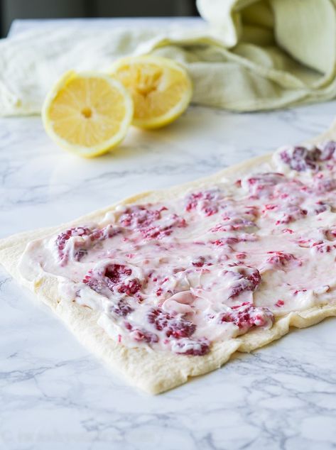 The filling on these Lemon Raspberry Cream Cheese Danish Rolls is so simple, yet so flavorful! Raspberry Crescent Roll Recipes, Crescent Roll Cheese, Raspberry Cream Cheese Filling, Raspberry Cream Cheese Danish, Sprinkles Cookies, Cream Cheese Spread Recipes, Cheese Danishes, Lemon And Raspberry, Raspberry Cream Cheese