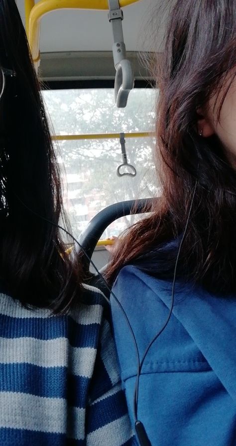 No Face Best Friend Pictures, Mysterious Photography, Face Story, Cute Relationship Pictures, Train Video, Boy Blurred Pic, Asia Map, Aesthetic Grunge Outfit, Face Aesthetic