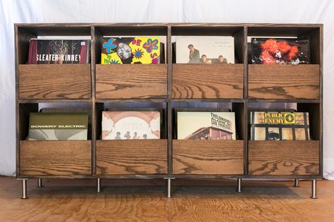 Vinyl Record Storage Ideas, Vinyl Record Storage Diy, Basement Man Cave Ideas, Record Storage Ideas, Record Console, Record Player Table, Record Storage Cabinet, Vinyl Record Display, Lp Storage