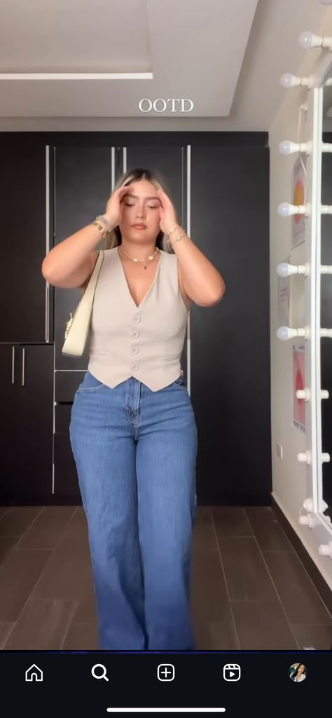 Karla Outfits, Mid 20s Outfits, Outfits Curvy Juvenil, Thick Legs Outfit, Outfit Edit, Work Attire Women, Outfits Juvenil, Fits Inspiration, Legs Outfit