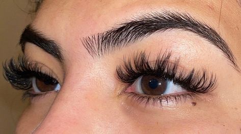 Wispy Lash extension Lash Extensions Round Face, Eyelashes Extensions Wispy, Lash Extensions For Wide Set Eyes, Cat Hybrid Lash Extensions, Natural Dramatic Lash Extensions, Eyelash Extensions Volume Whispy, Hybrid Lash Extensions Styles Wispy Cat Eye, Wispy Wet Cat Eyelash Extensions, Lash Extensions Volume Wispy