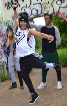 Breakdance Outfit, Hip Hop Dance Classes, Hip Hop Sweatpants, Hip Hop Dance Outfits, Hiphop Dance, Hip Hop Costumes, Dance Attire, Everyday Clothes, Swing Dancing