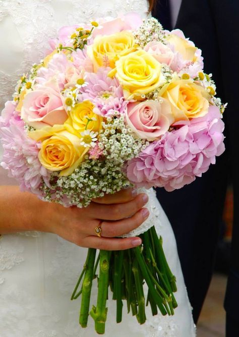 Pink and cream #wedding #bouquet featuring roses, gyp and camomile. Flowers by Rosie at www.avintagewedding.co.uk Pink And Cream Wedding, Yellow Flowers Bouquet, Daisy Bouquet Wedding, Cream Wedding Bouquet, Prom Flowers Bouquet, Prom Bouquet, Daisy Wedding, Pink Rose Bouquet, Boquette Flowers