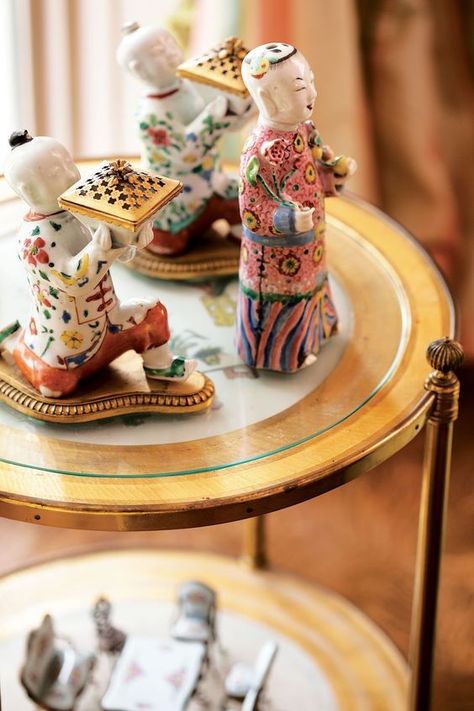 Chinoiserie Vignette San Francisco Mansions, Interior Objects, Michael Taylor, Glam Pad, Chinese Interior, Pacific Heights, Asian Homes, Asian Home Decor, Birdcages