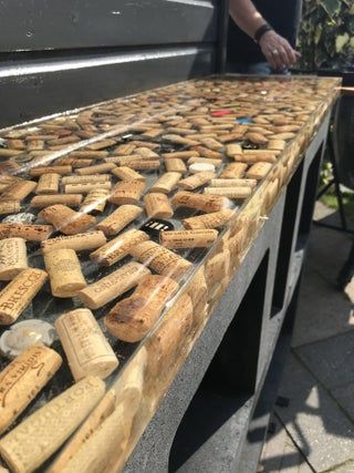 Wine Cork Table, Summer At Home, Cork Table, Diy Resin Table, Bar Deco, Industrial Product Design, Outside Kitchen, Resin And Wood Diy, Resin Table Top