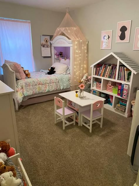 Princess Room Decor Ideas, Girls Room Diy, Princess Room Decor, Toddler Bedroom Girl, Big Girl Bedrooms, Toddler Girl Room, Toddler Room Decor, Princess Room