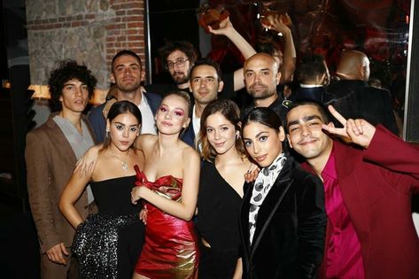 Loft Party, 2002 Fashion, Elite Cast, Movies Ideas, Arthur Leclerc, Insta Famous, Arón Piper, Elite Squad, Ester Exposito