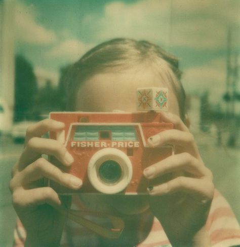 70's Child Take A Photo, Vintage Glam, Vintage Cameras, Pics Art, Vintage Love, Image Photography, Vintage Photography, Taking Pictures, Childhood Memories