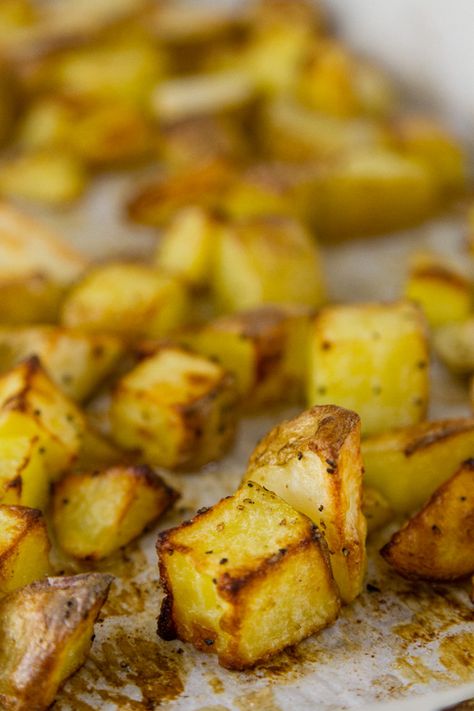 Cubed Roasted Potatoes, Baked Potato Cubes In Oven, Cubed Potatoes In Oven, Sheet Pan Roasted Potatoes, Baked Potato Cubes, Roasted Mini Potatoes, Pan Roasted Potatoes, Potato Cubes, Easy Roasted Potatoes