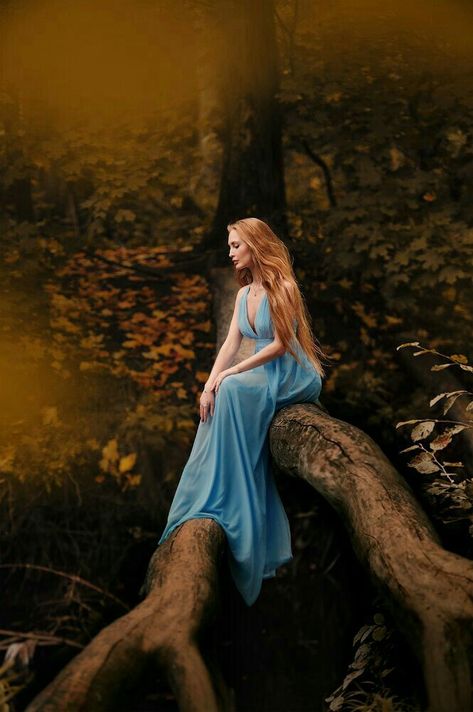 Fantasy Long Hair, Long Hair Photoshoot, Hair Photoshoot, Power Pose, Pose Portrait, Mother Art, Fairytale Photography, Fantasy Magic, Fantasy Photography