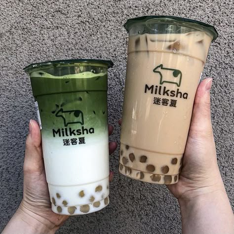 Bubble Milk Tea Aesthetic, Milk Tea Aesthetic, Aesthetic Matcha, Bubble Tea Flavors, Bubble Tea Recipe, Iced Drinks Recipes, Tea Aesthetic, Bubble Tea Boba, Boba Drink