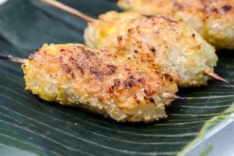 Khao Jee Thai Grilled Sticky Rice with Egg Recipe :: The Meatwave Thai Rice Recipes, Laos Recipes, Tiger Skirt, Laotian Food, Noodles And Chicken, Chili Dipping Sauce, Rice With Egg, Spicy Thai Noodles, Grilled Rice