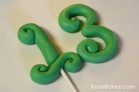 How to Make Fondant Number Cake Toppers | http://rosebakes.com/how-to-make-fondant-number-cake-toppers/ Fondant Numbers Topper, Cake Toppers Fondant, Fondant Numbers, Gumpaste Figures, Fondant Letters, Fondant Cake Tutorial, Fondant Techniques, Fondant Recipe, Number Cake Toppers