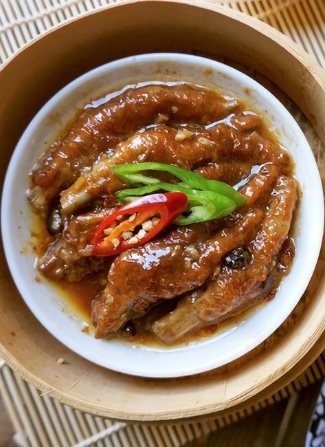 Steamed Chicken Feet Dim Sum Dim Sum Chicken Feet Recipe, Chicken Feet Recipe, Chicken Breast Crockpot Recipes, Dim Sum Recipes, Crockpot Chicken Breast, Steamed Chicken, Food Pic, Easy Chinese Recipes, Easy Chinese