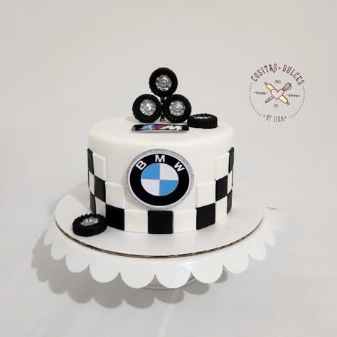 Cake Bmw Birthdays, Bmw Decorations Birthday, 30 Birthday Ideas For Men Cake, Bmw Cake Ideas, Bmw Birthday Cake, Birthday Decor For Him, Motor Cake, Motorcycle Birthday Cakes, Car Cakes For Men