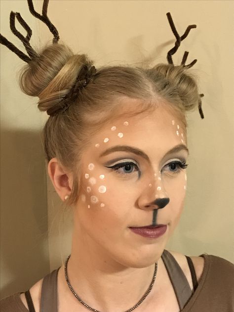 Diy Animal Costume Women, Reindeer Diy Costume, Dress Like A Reindeer For School, Diy Reindeer Costume, Reindeer Face Paint, Reindeer Makeup, Pumpkin Face Paint, Reindeer Diy, Christmas Parade Floats