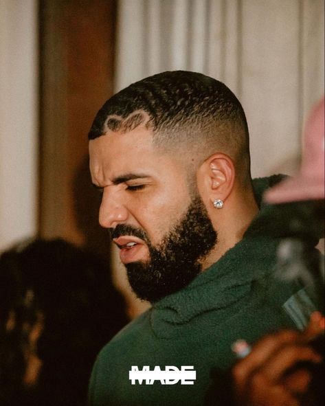 Drake Heart Haircut, Drake Buzzcut, Drake Haircut, Drake Video, Drake Clothing, Black Men Beard Styles, Drake Photos, Drake Drizzy, Drake Graham