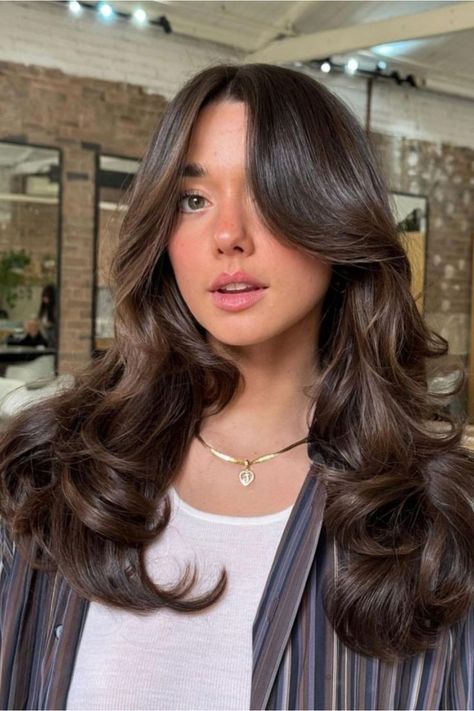 Butterfly Cut Long Layers For Curly Hair, Layers For Curly Hair, Supermodel Hair, Hair Fan, Butterfly Haircut, Layered Curly Hair, Brown Hair Inspo, Curly Hair Types, Bouncy Hair