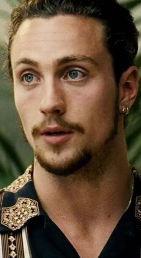 26❤️ Aaron Taylor Johnson Savages, Aaron Johnson Savages, Nowhere Boy, Tyler Johnson, Taylor Johnson, Aaron Johnson, Latin Men, Aaron Taylor, Aaron Taylor Johnson