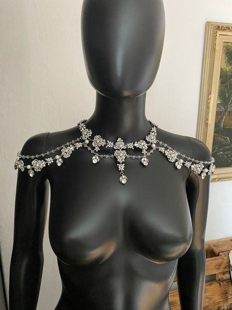 Backdrop Necklace Wedding, Shoulder Jewelry, Body Necklace, Shoulder Necklace, Backdrops Necklace, Crystal Bridal Tiaras, Ornate Design, Rhinestone Wedding, Bridal Bracelet