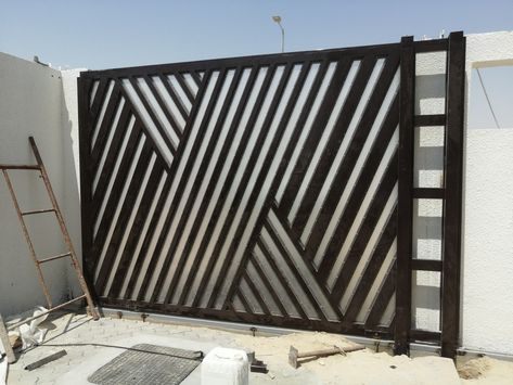 Modern Steel Gate Design, Grill Designs, Wood Gates, Modern Window Grill, Home Window Grill Design, Main Gates, Gate Wall Design, Grill Gate, Gate Designs Modern