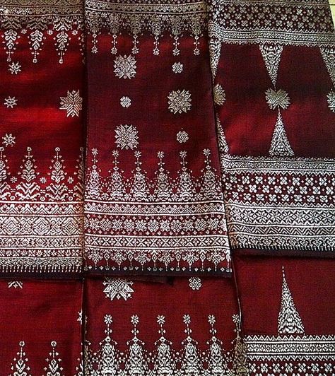 Motif Songket Palembang, Indonesian Pattern, Songket Pattern, Indonesian Textiles, Indonesia Traditional, Kebaya Wedding, Asian Textiles, Sari Design, Tenun Ikat