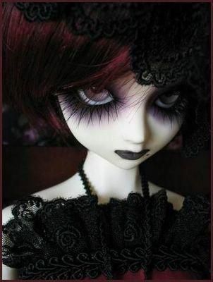 Scary Dolls, Gothic Dolls, Goth Art, Glitter Graphics, Creepy Dolls, Gorgeous Eyes, The Dark Side, Pretty Dolls, Dark Beauty