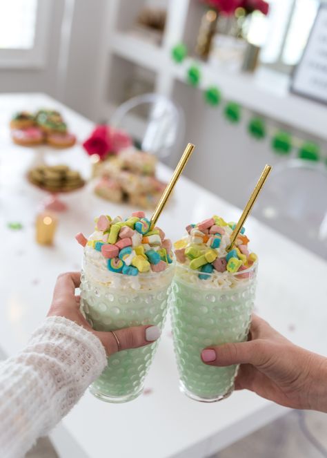 Saint Patricks Party Ideas, St Pattys Party, St Patricks Food, St Patrick Day Snacks, St Patricks Day Party, St Patrick Day Treats, St Patrick Day Activities, Mom Goals, March Activities