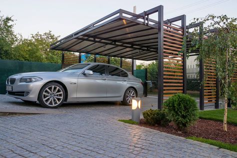 Carport Shade, Functional Garage, Car Porch Design, Modern Pergola Designs, Building A Carport, Modern Carport, Garage Extension, Diy Carport, Carport Ideas