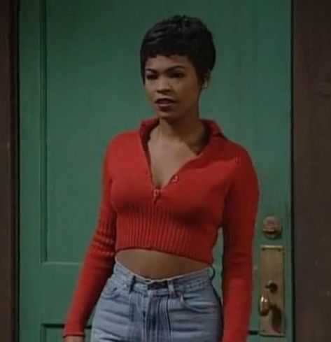 '90s Fashion Throwback: How to Get Nia Long's Look. Snag her retro-cool look on a real girl budget. Mia Long 90s, Nia Long 90s Short Hair, Grunge Style Outfits, Black Education, Black 90s Fashion, Looks Hip Hop, Nia Long, 90s Inspired Outfits, Fashion 90s