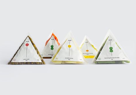 Onigiri Packaging, Food Label Design, Beer Graphic Design, Packaging System, Convenient Store, Graphic Design Student, Organic Juice, Food Label, Package Ideas